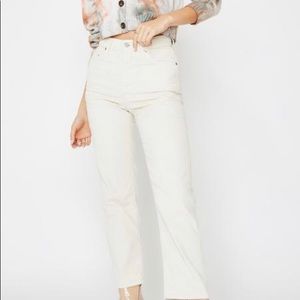 Levi’s ribcage straight ecru corduroy